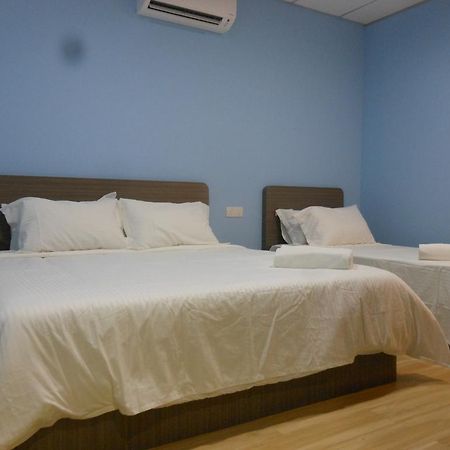 Eiman Homestay, Kluang Exterior photo